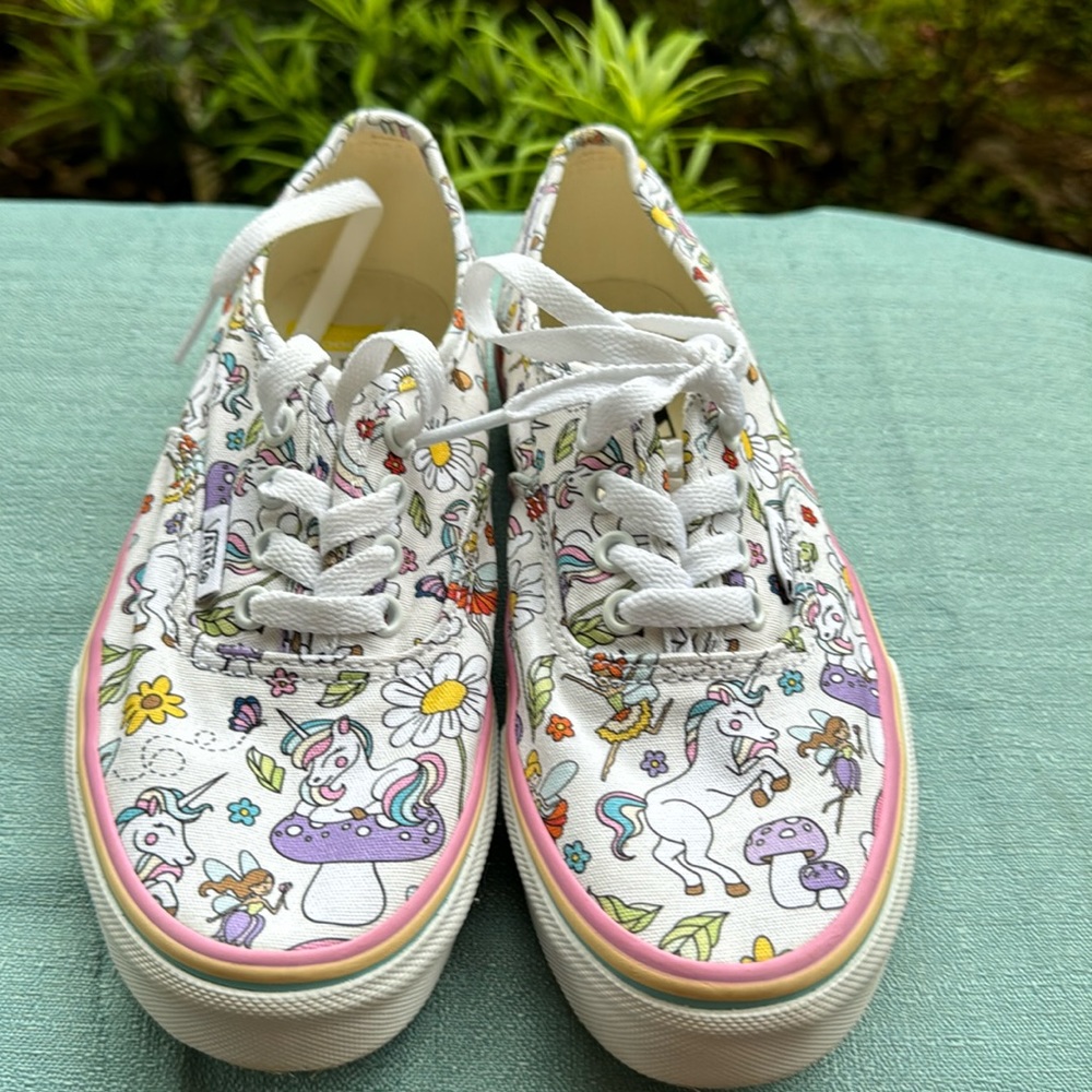 GIRL VANS UNICORN LOW TOP SNEAKERS